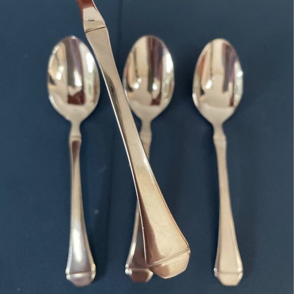 Oneida Verona Pattern Set Of 4 Dinner Spoons Teaspoons 18/10 Stainless Steel - Picture 1 of 6